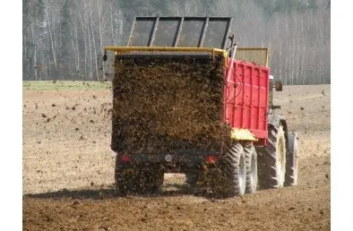 Разбрасыватель удобрений N272/2 14 т