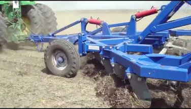 Видео работы чизельного плуга в ТОО 